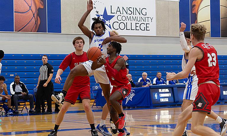 Men's Basketball improves to 6-2