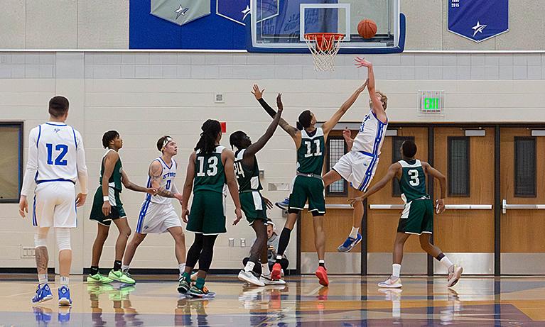 Men's Basketball falls to Mid Michigan